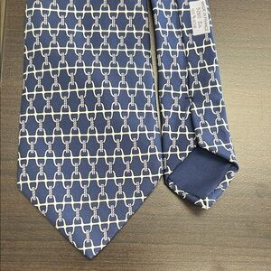 Hermes Blue and White Chain Pattern Tie